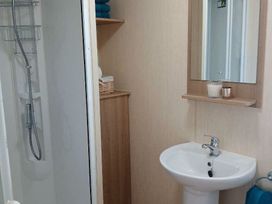 Quay West Holiday Park - Holiday Accommodation 20834 - Mid Wales - 1187541 - thumbnail photo 16