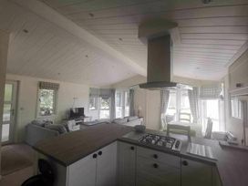 Oakdene Forest Park - Holiday Accommodation 20843 - Hampshire - 1187544 - thumbnail photo 4