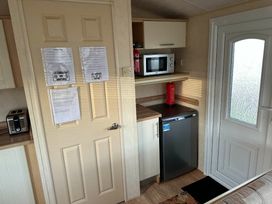 Seaview Caravan Park - Holiday Accommodation 20846 - Lincolnshire - 1187546 - thumbnail photo 6
