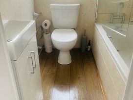 Hafan y Mor Haven - Holiday Accommodation 20864 - North Wales - 1187559 - thumbnail photo 10
