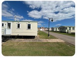 Coral Beach - Holiday Accommodation 20868 - Lincolnshire - 1187561 - thumbnail photo 2