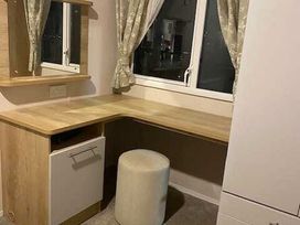 Lyons Robin Hood - Holiday Accommodation 20871 - North Wales - 1187563 - thumbnail photo 3