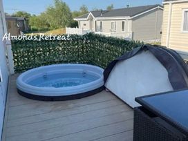 Tattershall Lakes Country Park - Holiday Accommodation 20875 - Lincolnshire - 1187564 - thumbnail photo 9