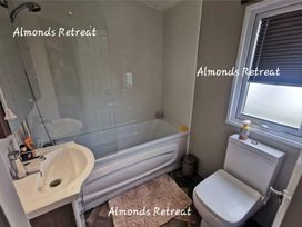 Tattershall Lakes Country Park - Holiday Accommodation 20875 - Lincolnshire - 1187564 - thumbnail photo 11