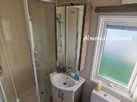 Tattershall Lakes Country Park - Holiday Accommodation 20875 - Lincolnshire - 1187564 - thumbnail photo 12