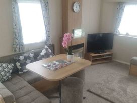 Trecco Bay - Holiday Accommodation 20876 - Somerset & Wiltshire - 1187565 - thumbnail photo 6