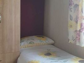 Marton Mere Holiday Village - Holiday Accommodation 20877 - Lake District - 1187566 - thumbnail photo 9