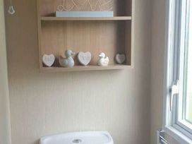 Marton Mere Holiday Village - Holiday Accommodation 20877 - Lake District - 1187566 - thumbnail photo 12