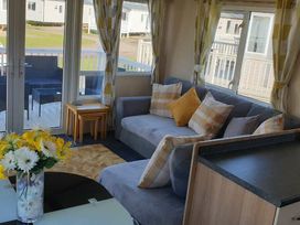 Marton Mere Holiday Village - Holiday Accommodation 20877 - Lake District - 1187566 - thumbnail photo 19