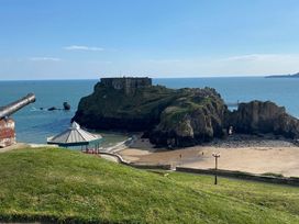 Penally Court - Holiday Accommodation 20880 - South Wales - 1187570 - thumbnail photo 14