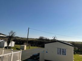 Penally Court - Holiday Accommodation 20880 - South Wales - 1187570 - thumbnail photo 17