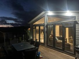 The Warren - Holiday Accommodation 20882 - North Wales - 1187572 - thumbnail photo 6