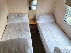 Golden Palm Resort - Holiday Accommodation 20890 - Lincolnshire - 1187576 - thumbnail photo 6