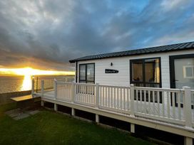 Rockley Park - Holiday Accommodation 20895 - Dorset - 1187580 - thumbnail photo 11