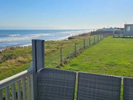 Skipsea Sands Holiday Park - Holiday Accommodation 20902 - North Yorkshire (incl. Whitby) - 1187584 - thumbnail photo 8