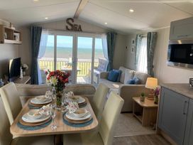 Skipsea Sands Holiday Park - Holiday Accommodation 20902 - North Yorkshire (incl. Whitby) - 1187584 - thumbnail photo 14