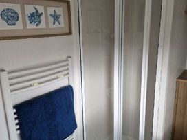 Golden Gate Holiday Centre - Holiday Accommodation 20914 - North Wales - 1187593 - thumbnail photo 11