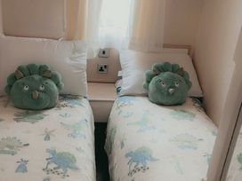 Presthaven Beach Resort - Holiday Accommodation 20917 - North Wales - 1187596 - thumbnail photo 10