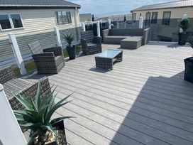 Trecco Bay - Holiday Accommodation 20920 - Somerset & Wiltshire - 1187598 - thumbnail photo 1