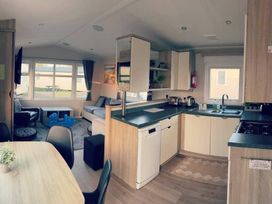 Marton Mere Holiday Village - Holiday Accommodation 20931 - Lake District - 1187607 - thumbnail photo 3