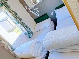 Ty Mawr Holiday Park - Holiday Accommodation 20936 - North Wales - 1187608 - thumbnail photo 8