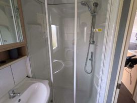 Ty Mawr Holiday Park - Holiday Accommodation 20936 - North Wales - 1187608 - thumbnail photo 13
