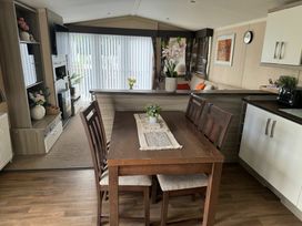 Hopton Holiday Village - Holiday Accommodation 20937 - Suffolk & Essex - 1187609 - thumbnail photo 5