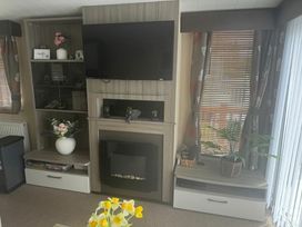 Hopton Holiday Village - Holiday Accommodation 20937 - Suffolk & Essex - 1187609 - thumbnail photo 6