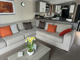 Hopton Holiday Village - Holiday Accommodation 20937 - Suffolk & Essex - 1187609 - thumbnail photo 8
