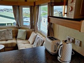 Clarach Bay Holiday Village - Holiday Accommodation 20943 - Mid Wales - 1187612 - thumbnail photo 4