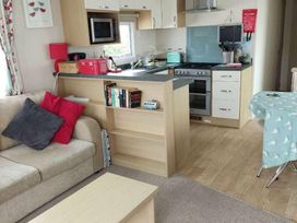 Durdle Door Holiday Park - Holiday Accommodation 2095 - Dorset - 1187616 - thumbnail photo 2