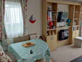 Durdle Door Holiday Park - Holiday Accommodation 2095 - Dorset - 1187616 - thumbnail photo 3
