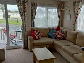 Durdle Door Holiday Park - Holiday Accommodation 2095 - Dorset - 1187616 - thumbnail photo 4