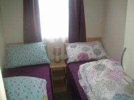 Durdle Door Holiday Park - Holiday Accommodation 2095 - Dorset - 1187616 - thumbnail photo 7