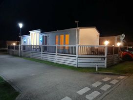 New Beach Holiday Park - Holiday Accommodation 20950 - Kent & Sussex - 1187617 - thumbnail photo 1