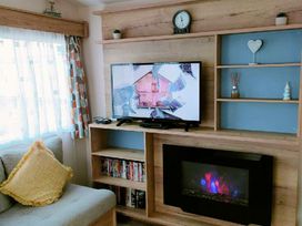 Sunnymede Caravan Park - Holiday Accommodation 20951 - Lincolnshire - 1187618 - thumbnail photo 2