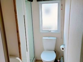 Sunnymede Caravan Park - Holiday Accommodation 20951 - Lincolnshire - 1187618 - thumbnail photo 8