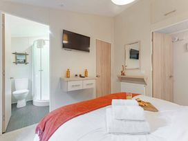 Kelling Heath Holiday Park - Holiday Accommodation 20952 - Norfolk - 1187619 - thumbnail photo 8