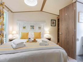 Kelling Heath Holiday Park - Holiday Accommodation 20958 - Norfolk - 1187625 - thumbnail photo 6