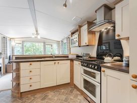 Kelling Heath Holiday Park - Holiday Accommodation 20958 - Norfolk - 1187625 - thumbnail photo 11
