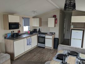 Lyons Winkups and Primrose - Holiday Accommodation 20961 - North Wales - 1187628 - thumbnail photo 4