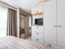 Hoburne Cotswolds - Holiday Accommodation 20964 - Somerset & Wiltshire - 1187630 - thumbnail photo 11