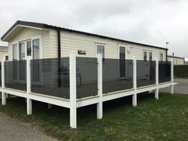 Trecco Bay - Holiday Accommodation 20965 - Somerset & Wiltshire - 1187631 - thumbnail photo 2