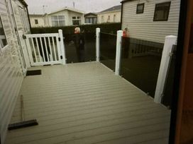 Trecco Bay - Holiday Accommodation 20965 - Somerset & Wiltshire - 1187631 - thumbnail photo 13