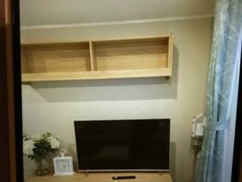 Trecco Bay - Holiday Accommodation 20965 - Somerset & Wiltshire - 1187631 - thumbnail photo 15