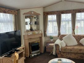Happy Days Caravan Park - Holiday Accommodation 20971 - North Wales - 1187634 - thumbnail photo 10