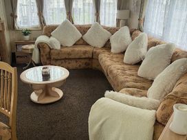 Happy Days Caravan Park - Holiday Accommodation 20971 - North Wales - 1187634 - thumbnail photo 17