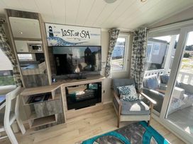 Marton Mere Holiday Village - Holiday Accommodation 20980 - Lake District - 1187638 - thumbnail photo 1
