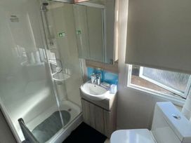 Marton Mere Holiday Village - Holiday Accommodation 20980 - Lake District - 1187638 - thumbnail photo 6