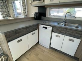 Marton Mere Holiday Village - Holiday Accommodation 20980 - Lake District - 1187638 - thumbnail photo 7